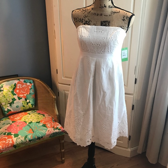 Lilly Pulitzer Dresses & Skirts - Lilly Pulitzer Betsy Dress Eyelet. Size 10